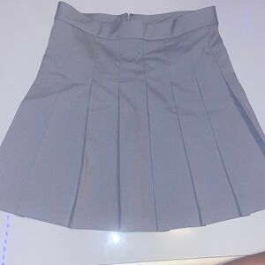 Cute never worn UNIQLO skirt